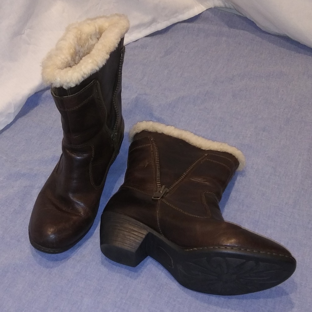 Born Danila Heeled Boots - Picture 3 of 7